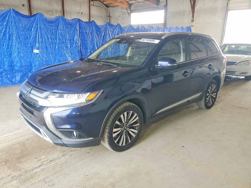 2020 Mitsubishi Outlander VIN JA4AZ3A30LZ040755 COPART salvage auction — MINOR DENT/SCRATCHES, Va - Certificate Of Title, sold $6,100 on 2026-08-31 (photo 1)