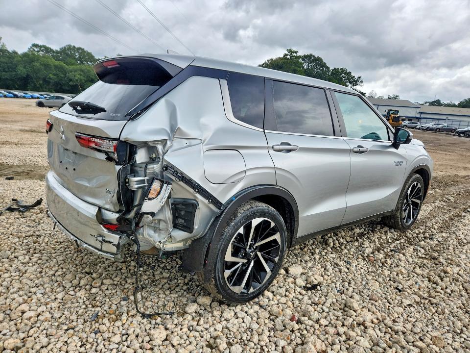 2024 Mitsubishi Outlander VIN JA4T5VA96RZ062899 COPART salvage auction — REAR END, LA - CERTIFICATE OF TITLE, sold $13,000 on 2026-07-27 (photo 3)