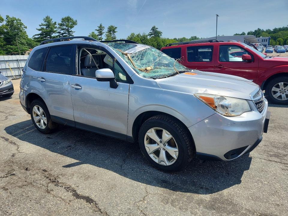 2014 Subaru Forester VIN JF2SJAEC0EH468593 COPART salvage auction — ROOF, CT - CERTIFICATE OF TITLE, sold $325 on 2026-07-21 (photo 4)