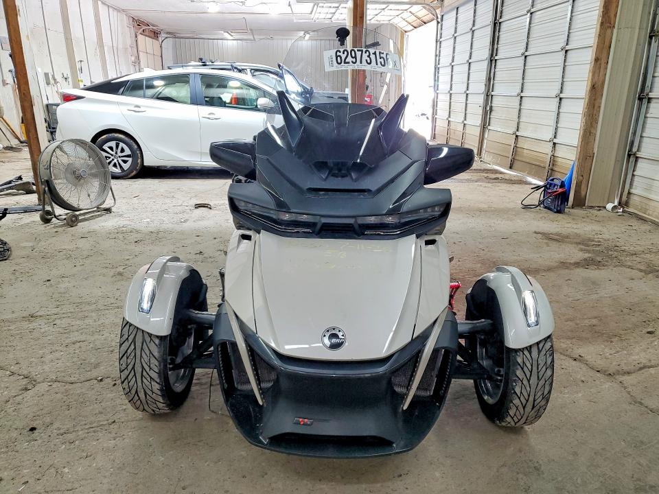 2021 Can-am/ brp VIN 2BXNBDD2XMV003218 COPART salvage auction — REAR END, Tn - Salvage Certificate, sold $6,000 on 2026-08-27 (photo 2)