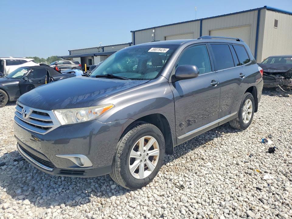 2013 Toyota Highlander VIN 5TDBK3EHXDS236077 COPART salvage auction — FRONT END, Mi - Certificate Of Title, sold $1,500 on 2026-07-30 (photo 1)