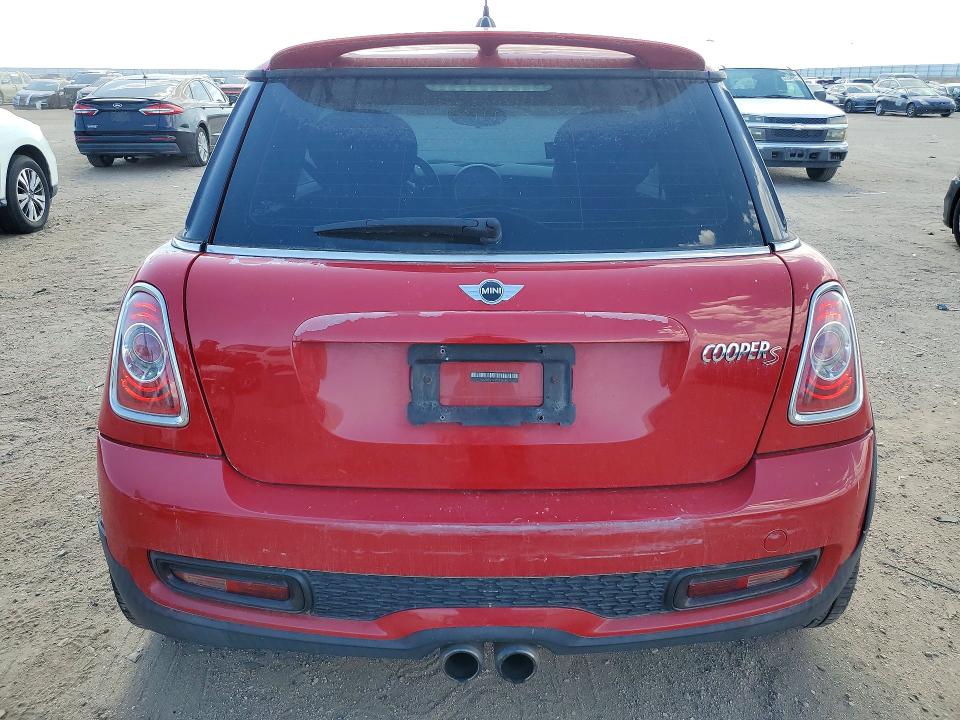 2012 Mini Cooper VIN WMWSV3C57CT385513 COPART salvage auction — FRONT END, CA - DIS/DLR/EXP ONLY CLEAN TITLE, sold $500 on 2026-07-20 (photo 6)