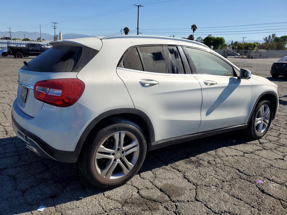 2017 Mercedes-benz Gla-klasse VIN WDCTG4EB8HJ356139 COPART salvage auction — MINOR DENT/SCRATCHES, Salvage Title, sold $1,800 on 2026-07-30 (photo 3)