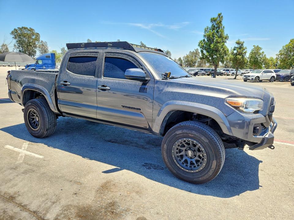2017 Toyota Tacoma VIN 3TMAZ5CN8HM052466 COPART salvage auction — REAR END, Salvage Title, sold $14,800 on 2026-08-25 (photo 4)
