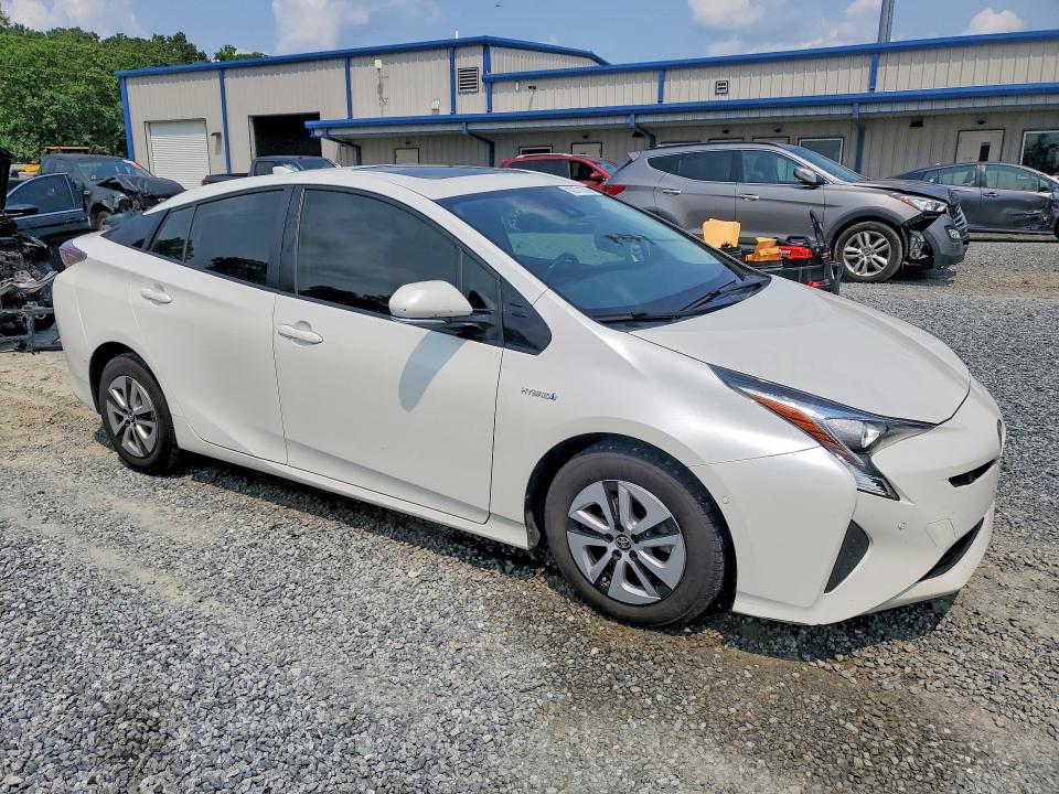 2017 Toyota Prius VIN JTDKARFU6H3047466 COPART salvage auction — SIDE, Nc - Salvage Certificate Of Title, sold $7,000 on 2026-08-20 (photo 4)