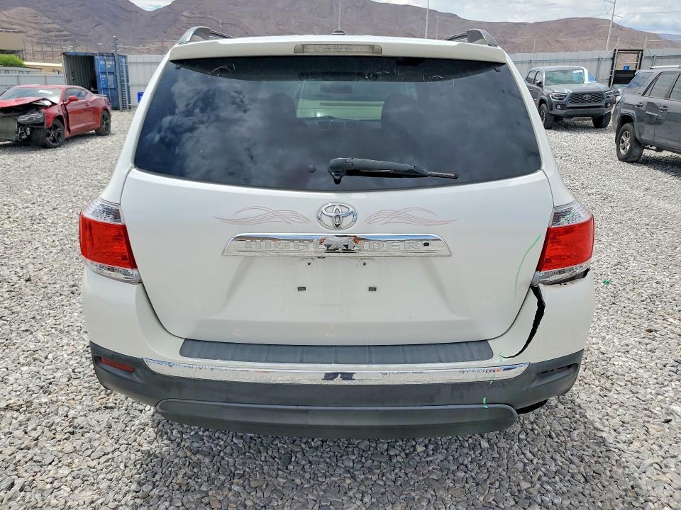 2012 Toyota Highlander VIN 5TDZK3EH8CS067657 COPART salvage auction — REAR END, NV - SALVAGE TITLE, sold $2,300 on 2026-07-29 (photo 6)