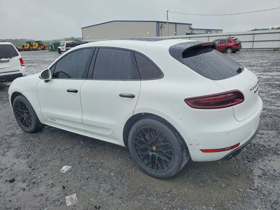 2018 Porsche Macan VIN WP1AG2A53JLB62001 COPART salvage auction — MINOR DENT/SCRATCHES, Nc - Dealer Only Clean Title (P), sold $19,500 on 2026-07-29 (photo 2)
