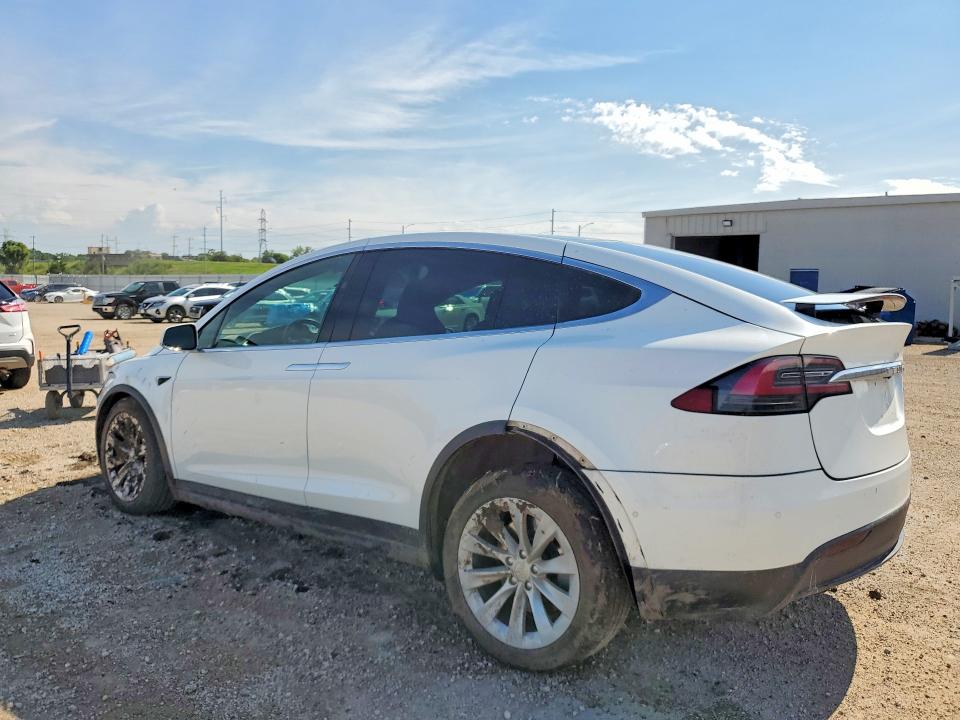 2018 Tesla Model x VIN 5YJXCDE24JF104033 COPART salvage auction — FRONT END, Ia - Cert Of Title-Salvage Title, sold $2,100 on 2026-08-19 (photo 2)