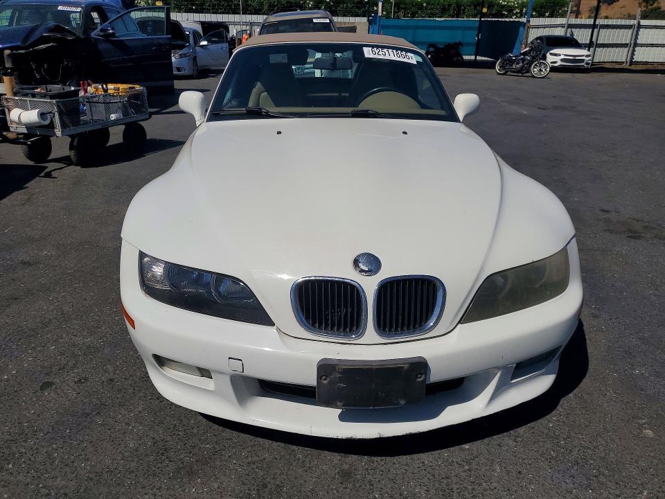 2001 BMW Z3 VIN WBACN33471LM01122 COPART salvage auction — FRONT END, CA - SALVAGE CERTIFICATE, sold $500 on 2026-08-04 (photo 5)