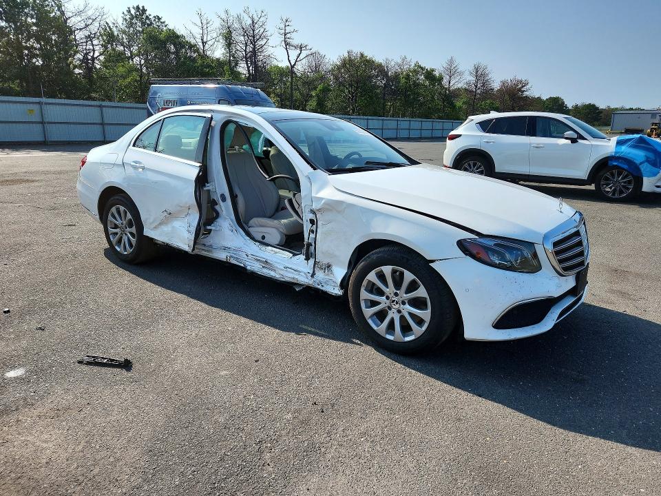 2018 Mercedes-benz E-klasse VIN WDDZF4KB1JA344921 COPART salvage auction — SIDE, Ny - Mv-907A Salvage Certificate, sold $4,450 on 2026-07-13 (photo 4)