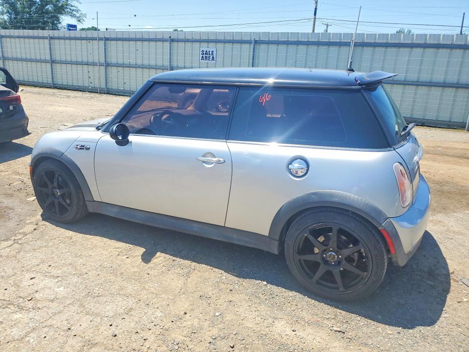 2004 Mini Cooper VIN WMWRE33474TD82492 COPART salvage auction — MINOR DENT/SCRATCHES, Ok - Certificate Of Title, sold $575 on 2026-07-30 (photo 2)