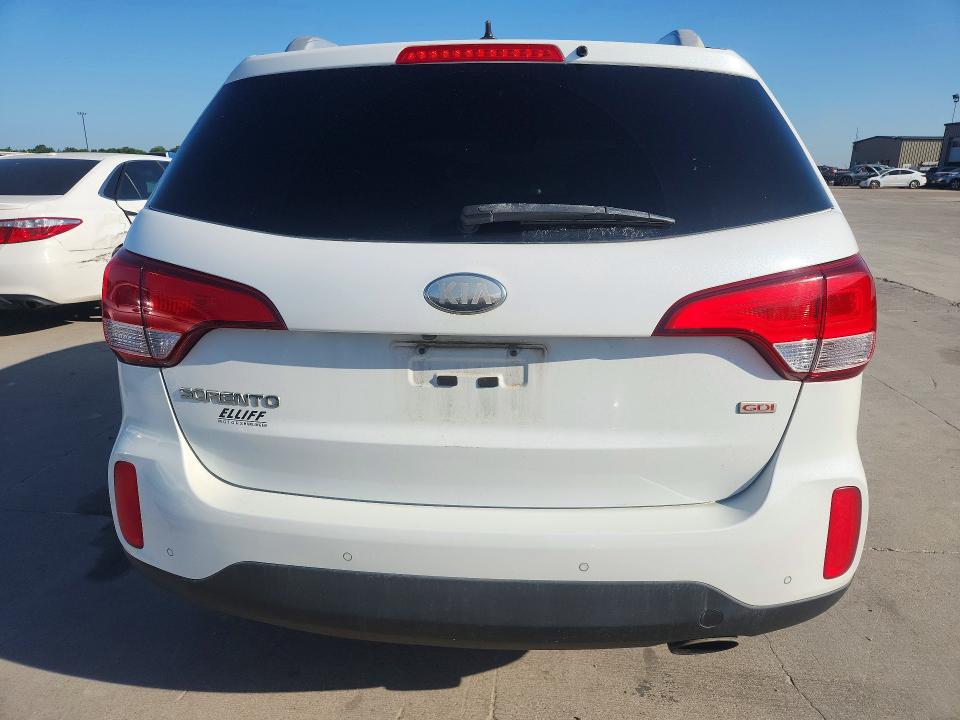 2014 Kia Sorento VIN 5XYKT3A66EG475738 COPART salvage auction — MINOR DENT/SCRATCHES, Tx - Certificate Of Title (P), sold $900 on 2026-07-18 (photo 6)