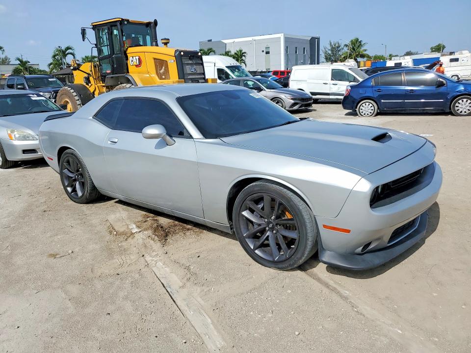 2022 Dodge Challenger VIN 2C3CDZFJ2NH156358 COPART salvage auction — MINOR DENT/SCRATCHES, FL - CERT OF TITLE W/SLVG HISTORY, sold $25,750 on 2026-07-29 (photo 4)