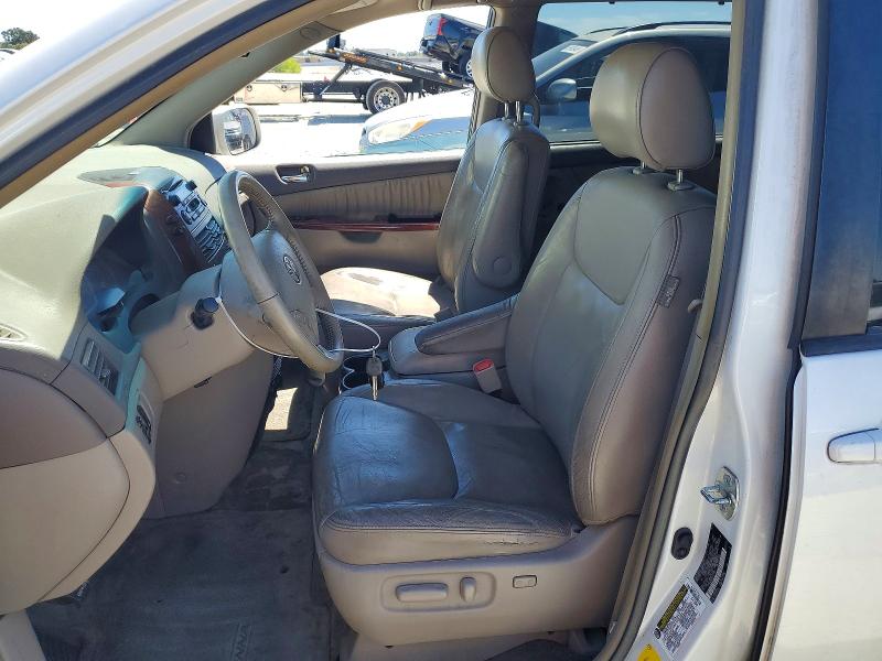 2005 Toyota Sienna VIN 5TDZA22C65S365469 COPART salvage auction — MINOR DENT/SCRATCHES, CA - DIS/DLR/EXP ONLY CLEAN TITLE, sold $600 on 2026-07-09 (photo 7)