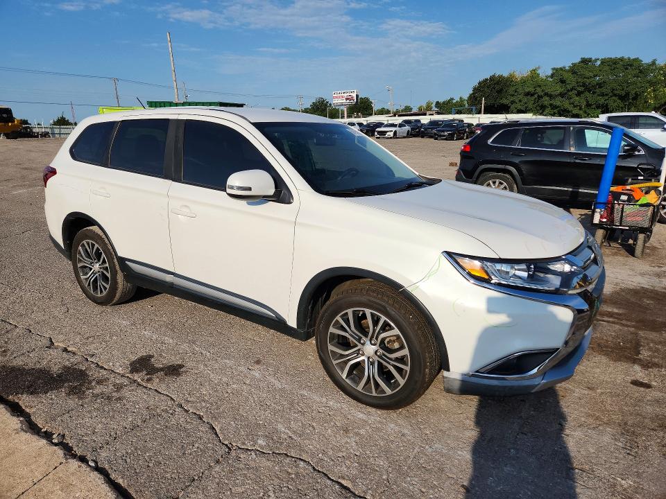 2016 Mitsubishi Outlander VIN JA4AD3A35GZ052727 COPART salvage auction — VANDALISM, Salvage Title, sold $150 on 2026-07-21 (photo 4)
