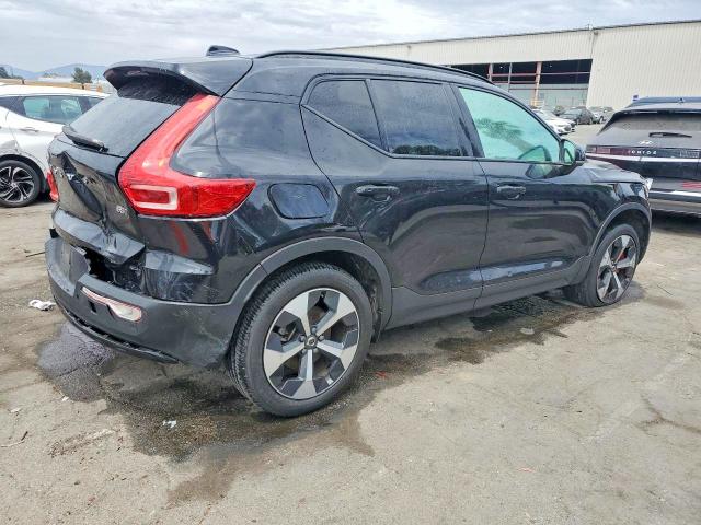 2024 Volvo Xc40 VIN YV4L12UL0R2327653 COPART salvage auction — REAR END, CA - CERTIFICATE OF TITLE, sold $6,800 on 2026-07-22 (photo 3)