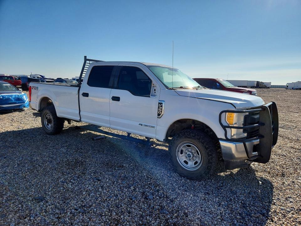 2017 Ford F350 VIN 1FT8W3BT7HEF13013 COPART salvage auction — MINOR DENT/SCRATCHES, Tx - Certificate Of Title (P), sold $7,300 on 2026-07-28 (photo 4)