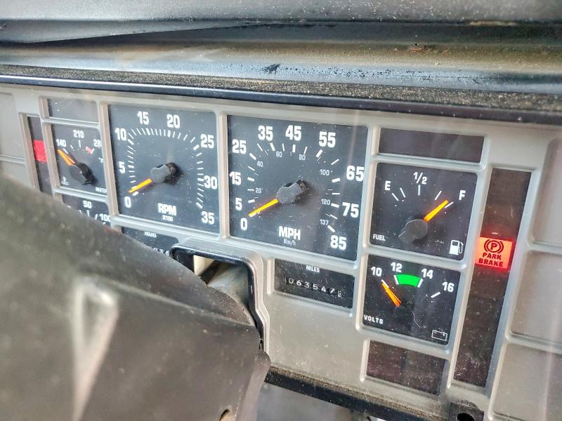 2001 International 3000 3800 VIN 1HVBBABM91H305387 COPART salvage auction — MINOR DENT/SCRATCHES, GA - CERTIFICATE OF TITLE (P), sold $925 on 2026-07-29 (photo 8)