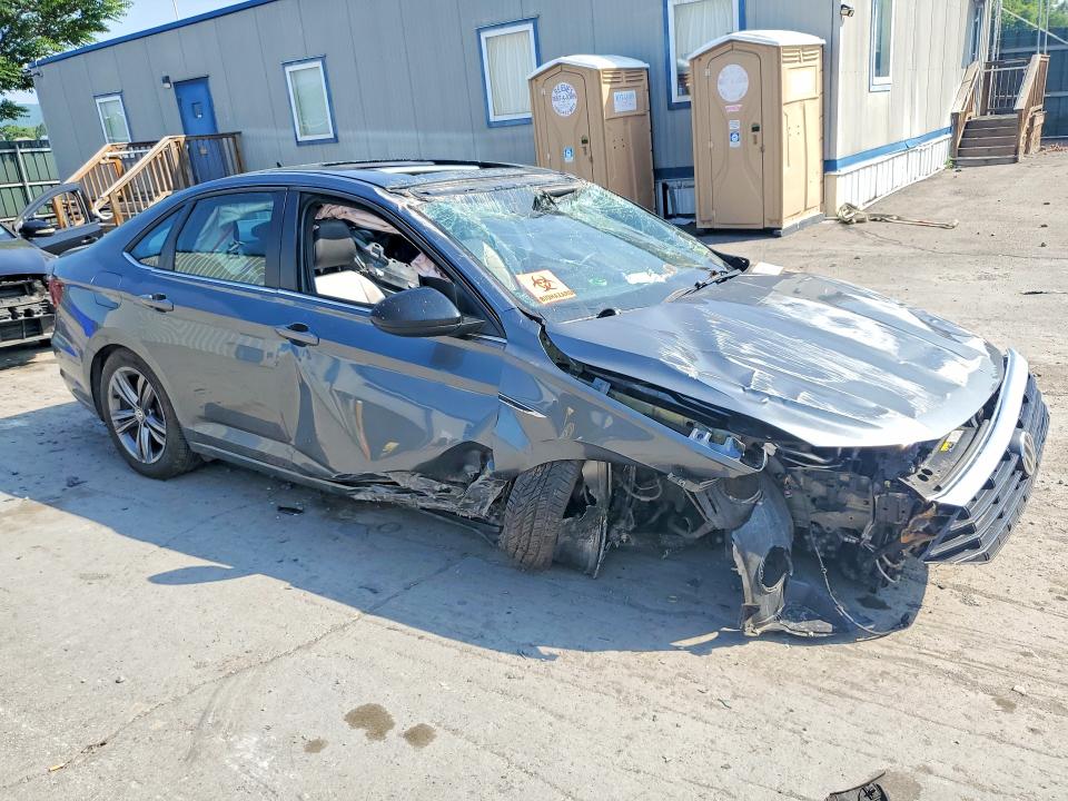 2021 Volkswagen Jetta VIN 3VWC57BU7MM070201 COPART salvage auction — ROLLOVER, Pa - Certificate Of Salvage, sold $400 on 2026-08-19 (photo 4)