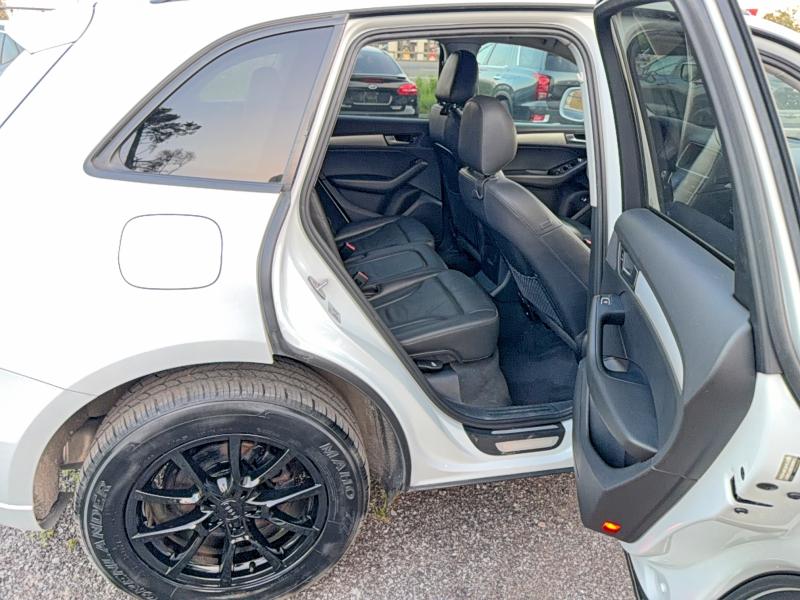 2013 Audi Q5 VIN WA1CFCFP2DA003395 COPART salvage auction — MINOR DENT/SCRATCHES, ON - PERMIT NO BRAND - UNFIT (P), sold $600 on 2026-07-28 (photo 6)