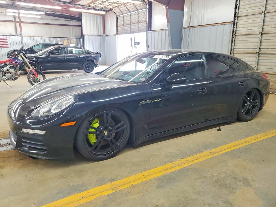 2016 Porsche Panamera VIN WP0AD2A77GL040584 COPART salvage auction — FRAME DAMAGE, NC - DLR ONLY-CLEAN/OVER 25% DAMAGE, sold $11,000 on 2026-07-29 (photo 1)
