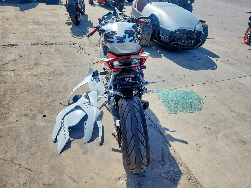 2021 Ducati Panigale VIN ZDMHAATW2MB005608 COPART salvage auction — FRONT END, Ca - Cert Of Title-Salvaged (P), sold $5,000 on 2026-07-27 (photo 4)