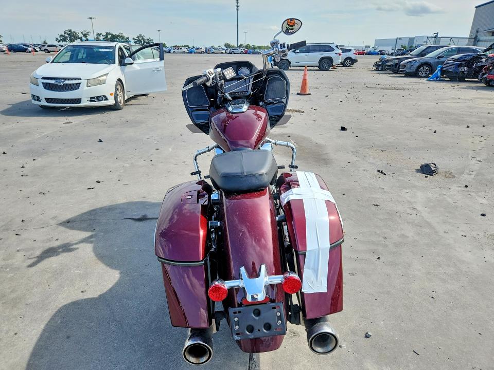2023 Indian motorcycle co. Challenger VIN 56KLCARR8P3423830 COPART salvage auction — SIDE, FL - CERTIFICATE OF DESTRUCTION, sold $5,200 on 2026-10-05 (photo 4)