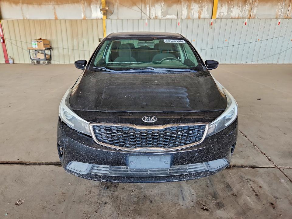 2018 Kia Forte VIN 3KPFL4A73JE261135 COPART salvage auction — MINOR DENT/SCRATCHES, Az - Certificate Of Title, sold $825 on 2026-07-27 (photo 5)
