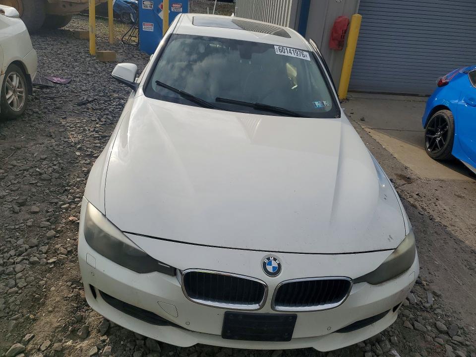 2013 BMW 3er VIN WBA3B5C51DF591077 COPART salvage auction — MECHANICAL, Pa - Cert Of Title, sold $550 on 2026-07-22 (photo 5)