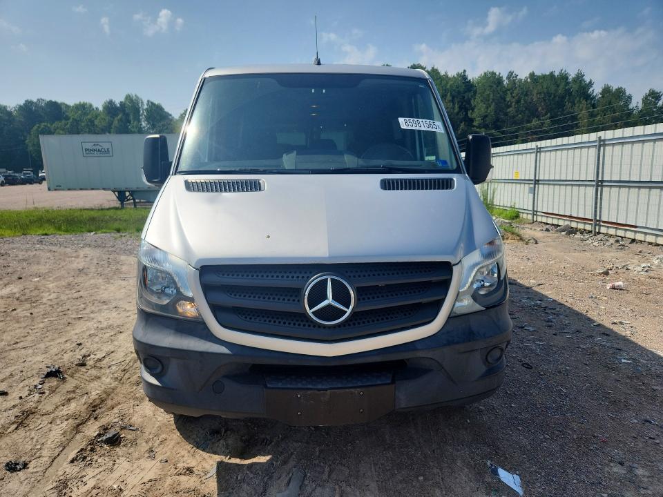 2016 Mercedes-benz VIN 8BRPE7DD8GE125460 COPART salvage auction — FRONT END, Va - Cert Of Title - Salvage, sold $17,600 on 2026-07-22 (photo 5)
