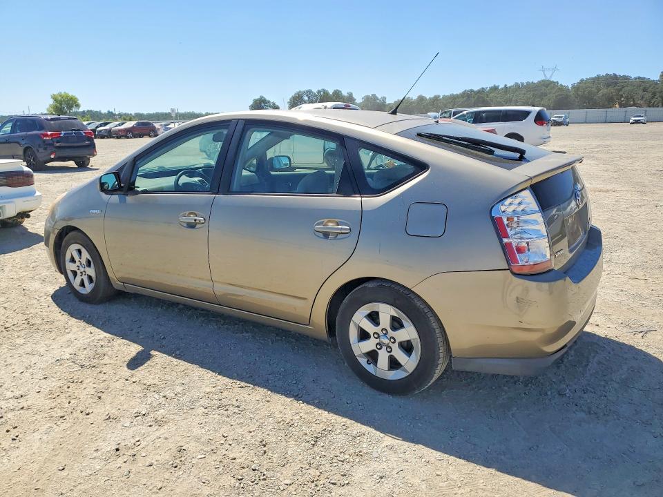 2007 Toyota Prius VIN JTDKB20U573272280 COPART salvage auction — MECHANICAL, Ca - Dis/Dlr/Exp Only Clean Title, sold $50 on 2026-07-31 (photo 2)