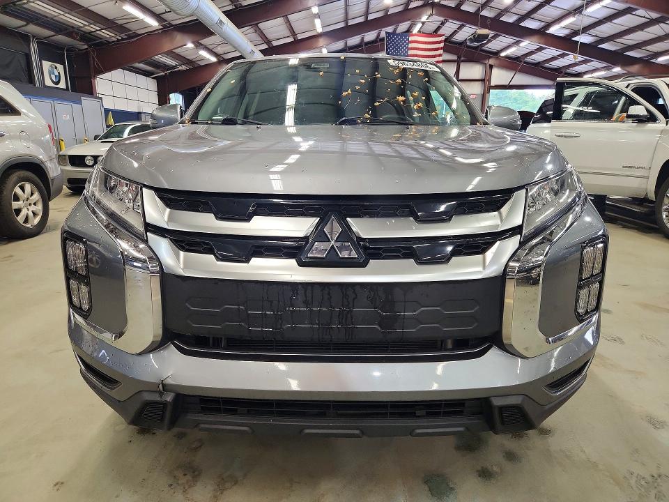 2021 Mitsubishi Outlander sport VIN JA4ARUAU0MU019692 COPART salvage auction — MINOR DENT/SCRATCHES, FL - CERTIFICATE OF TITLE, sold $8,500 on 2026-07-27 (photo 5)
