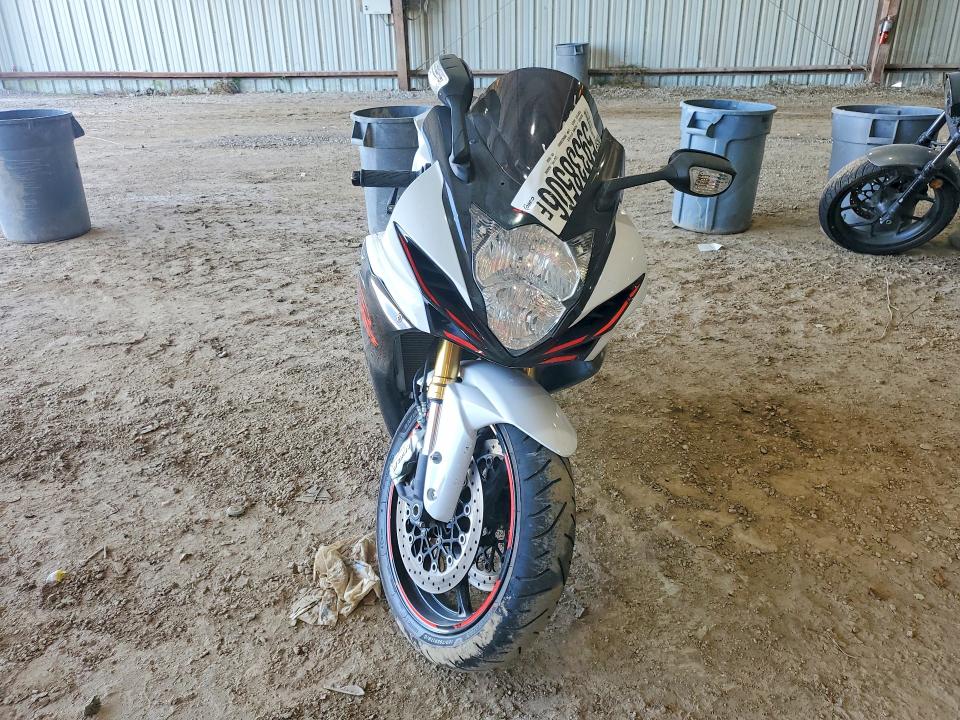 2019 Suzuki VIN JS1GR7MA3K7100050 COPART salvage auction — SIDE, Tx - Salvage Vehicle Title, sold $1,550 on 2026-07-23 (photo 2)