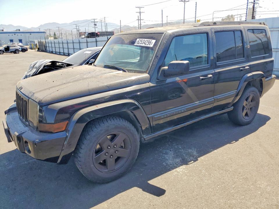 2008 Jeep Commander VIN 1J8HH48K68C114662 COPART salvage auction — MINOR DENT/SCRATCHES, CA - DIS/DLR/EXP ONLY CLEAN TITLE, sold $275 on 2026-07-29 (photo 1)