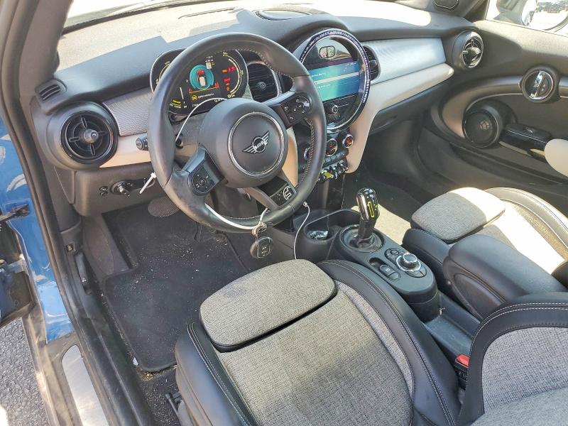 2022 Mini Cooper VIN WMW13DJ03N2P63088 COPART salvage auction — REAR END, Az - Cert Of Title - Salvage, sold $4,000 on 2026-08-11 (photo 8)