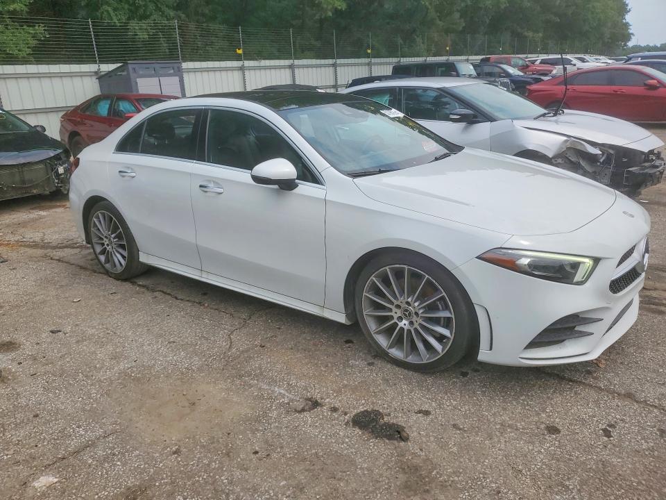 2020 Mercedes-benz A-klasse VIN W1K3G4EB0LJ202819 COPART salvage auction — MINOR DENT/SCRATCHES, Salvage Title, sold $10,400 on 2026-08-14 (photo 4)
