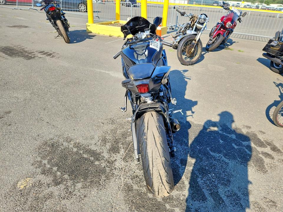 2020 Yamaha Yzf VIN JYARJ28E1LA007534 COPART salvage auction — SIDE, NY - MV-907A SALVAGE CERTIFICATE, sold $4,450 on 2026-07-23 (photo 4)