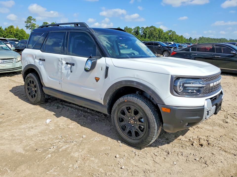 2025 Ford Bronco sport VIN 3FMCR9DA4SRF07900 COPART salvage auction — SIDE, Tx - Salvage Vehicle Title, sold $9,200 on 2026-08-18 (photo 4)