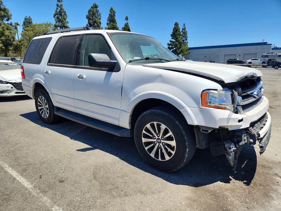 2017 Ford VIN 1FMJU1HT1HEA85423 COPART salvage auction — FRONT END, Ca - Dis/Dlr/Exp Only Clean Title, sold $2,300 on 2026-07-23 (photo 4)