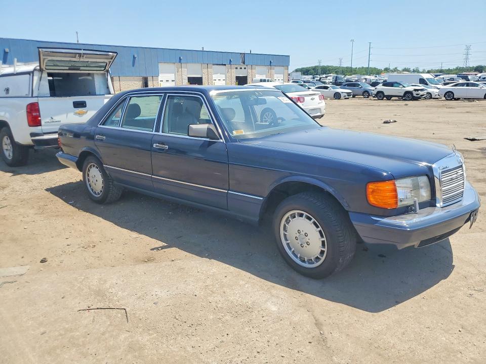 1990 Mercedes-benz 560 VIN WDBCA39E8LA549971 COPART salvage auction — MINOR DENT/SCRATCHES, MI - CERTIFICATE OF TITLE, sold $5,100 on 2026-07-10 (photo 4)