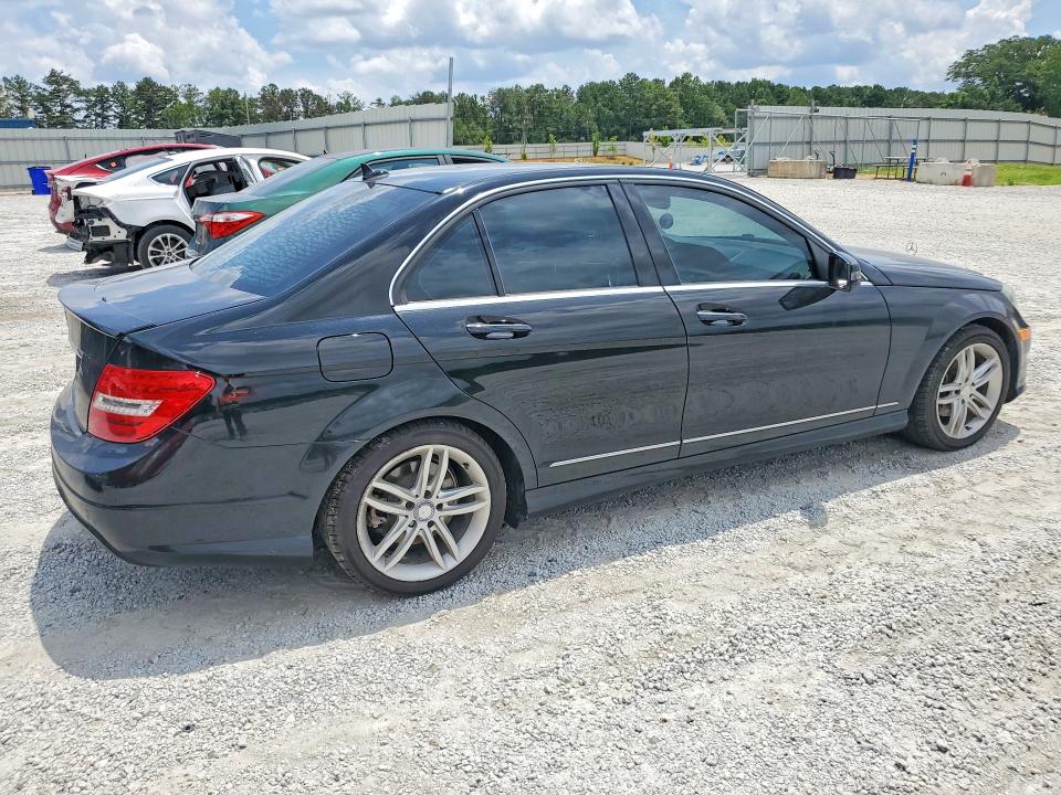 2014 Mercedes-benz C class VIN WDDGF4HB8EG213907 COPART salvage auction — SIDE, GA - CERT OF TITLE-SALVAGE, sold $625 on 2026-07-27 (photo 3)