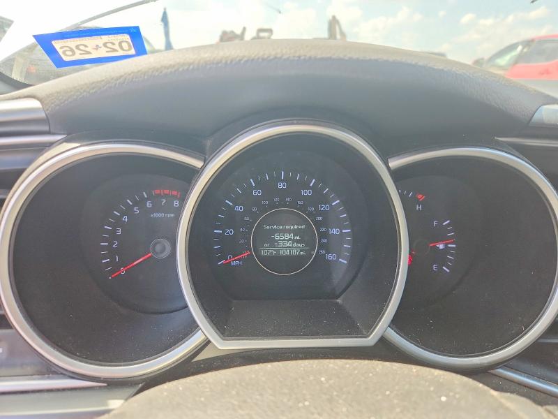 2015 Kia Optima VIN KNAGM4A78F5559956 COPART salvage auction — NORMAL WEAR, Salvage Title, sold $775 on 2026-07-30 (photo 9)