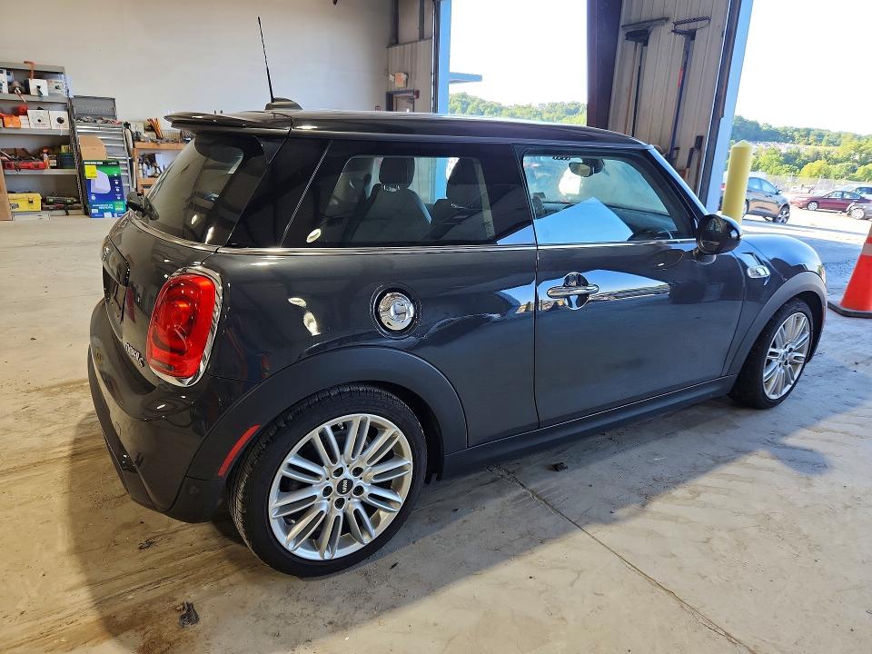 2019 Mini Cooper VIN WMWXP7C5XK2A53872 COPART salvage auction — WATER/FLOOD, Pa - Cert Of Salvage-W=Flood Veh, sold $2,100 on 2026-08-14 (photo 3)