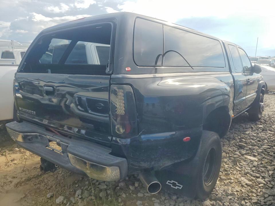 2005 Chevrolet Silverado 3500 VIN 1GCJC39225E126792 COPART salvage auction — MINOR DENT/SCRATCHES, TN - CERTIFICATE OF TITLE (P), sold $7,300 on 2026-07-28 (photo 3)