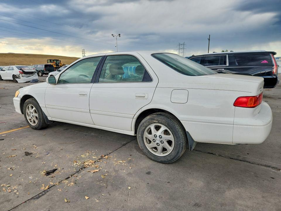2000 Toyota Camry VIN JT2BF28K0Y0253252 COPART salvage auction — FRONT END, CO - SALVAGE TITLE, sold $950 on 2026-07-15 (photo 2)