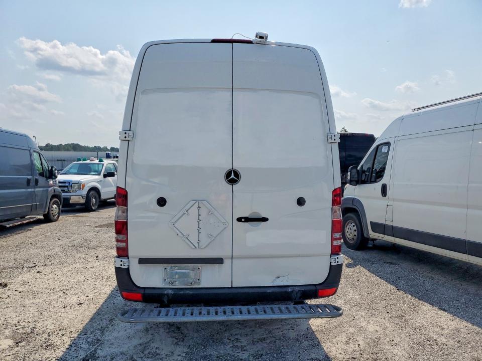 2012 Mercedes-benz Sprinter VIN WD3PE8CB6C5703602 COPART salvage auction — MINOR DENT/SCRATCHES, Ga - Certificate Of Title, sold $125 on 2026-07-30 (photo 6)