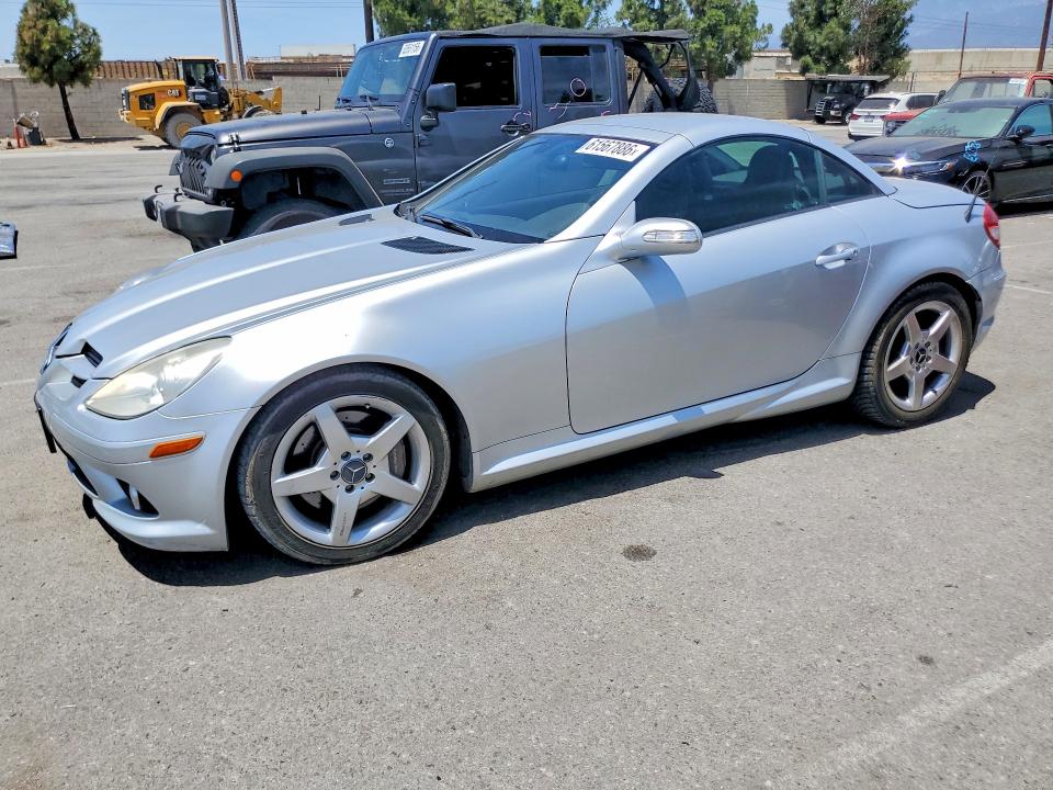 2005 Mercedes-benz Slk-class VIN WDBWK56F15F061177 COPART salvage auction — FRONT END, HI - DIS/DLR/EXP ONLY CLEAN TITLE (P), sold $1,150 on 2026-08-18 (photo 1)