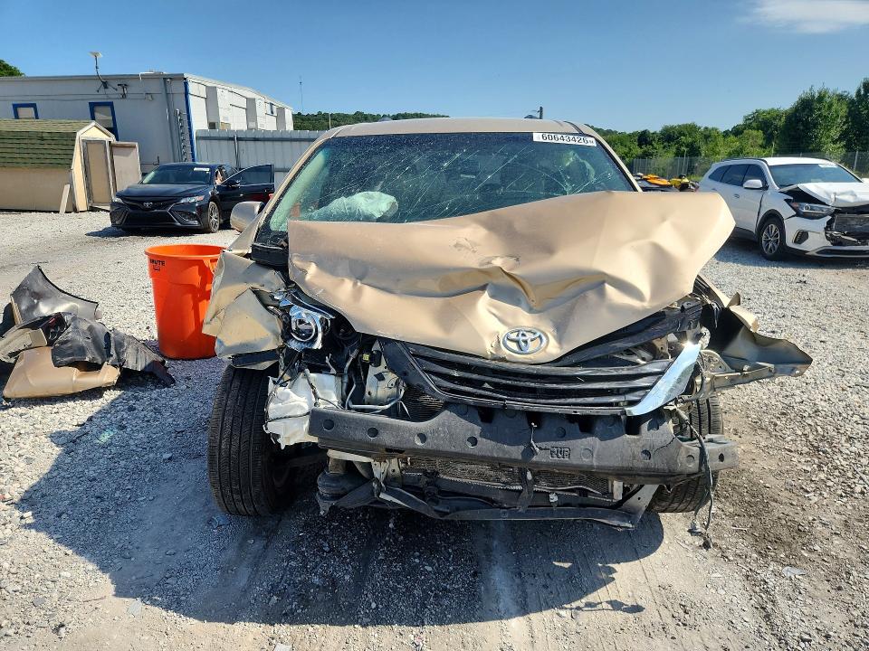2011 Toyota Sienna VIN 5TDKK3DCXBS125113 COPART salvage auction — FRONT END, Pa - Certificate Of Salvage, sold $900 on 2026-07-29 (photo 5)