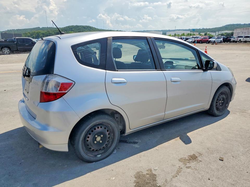 2013 Honda Fit VIN JHMGE8H3XDC044927 COPART salvage auction — MECHANICAL, OK - CERTIFICATE OF TITLE, sold $1,150 on 2026-07-22 (photo 3)