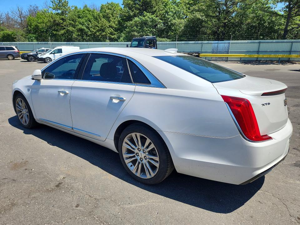 2018 Cadillac Xts VIN 2G61M5S32J9127730 COPART salvage auction — FRONT END, SC - CERTIFICATE OF TITLE, sold $11,007 on 2026-08-25 (photo 2)